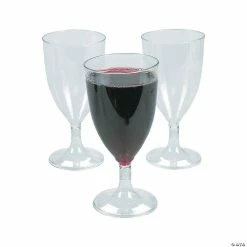 Brand new 🤩 Plastic Wine Glasses - 25 Ct. 🌟